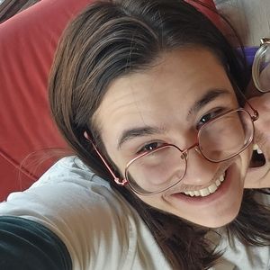 Meet your Posher, Solis